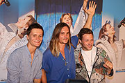 die Killerpilze Jo Halbig, Maximilian Schlichter und Fabian Halbig bei der Premiere im Deutschen Theater von MAMMA MIA! Das Gute-Laune Musical mit den größten Hits von ABBA (©Foto: Martin Schmitz)